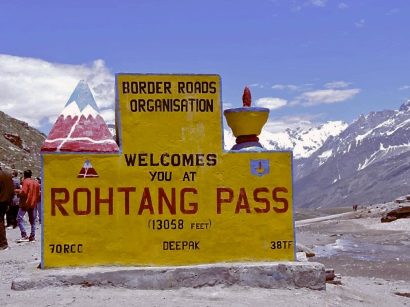 Rohtang Pass snow point Manali Kasol package